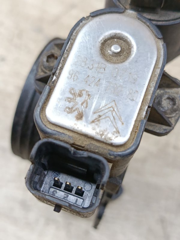 Дроссельная заслонка Peugeot 206 2002 хетчбэк 3дв. HFZ (TU1JP)
