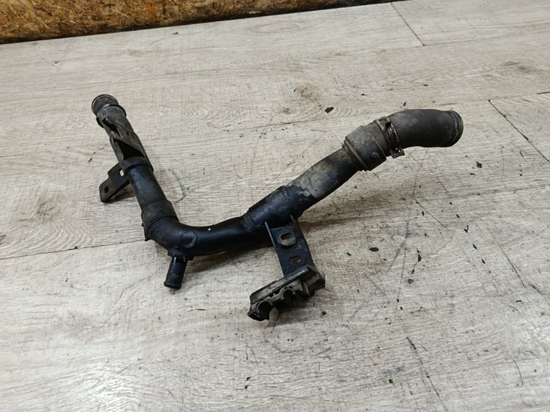 Патрубок системы охлаждения двигателя Peugeot 206 2002 хетчбэк 3дв. HFZ (TU1JP)