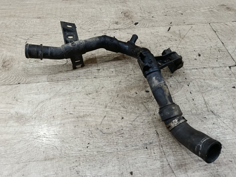 Патрубок системы охлаждения двигателя Peugeot 206 2002 хетчбэк 3дв. HFZ (TU1JP)