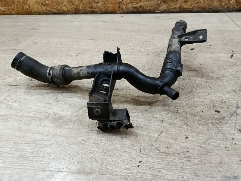 Патрубок системы охлаждения двигателя Peugeot 206 2002 хетчбэк 3дв. HFZ (TU1JP)