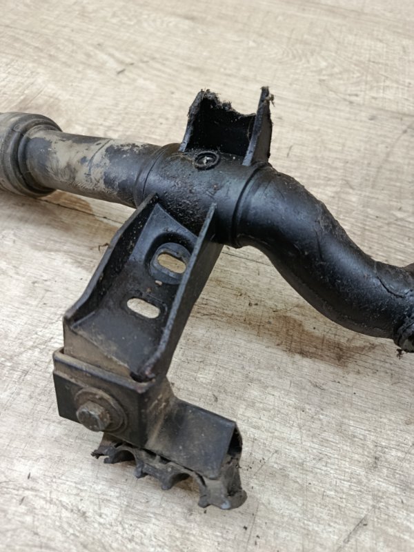 Патрубок системы охлаждения двигателя Peugeot 206 2002 хетчбэк 3дв. HFZ (TU1JP)