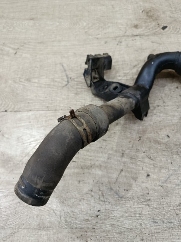 Патрубок системы охлаждения двигателя Peugeot 206 2002 хетчбэк 3дв. HFZ (TU1JP)