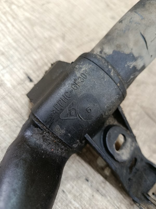Патрубок системы охлаждения двигателя Peugeot 206 2002 хетчбэк 3дв. HFZ (TU1JP)