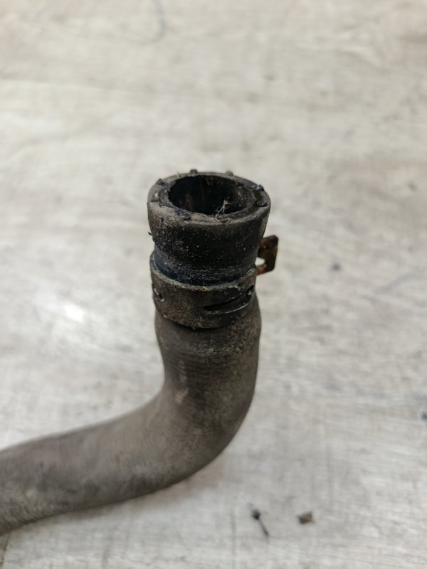 Патрубок системы охлаждения двигателя Peugeot 206 2002 хетчбэк 3дв. HFZ (TU1JP)