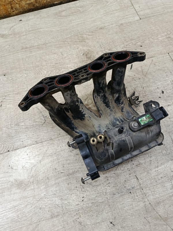 Коллектор впускной Peugeot 206 2002 хетчбэк 3дв. HFZ (TU1JP)