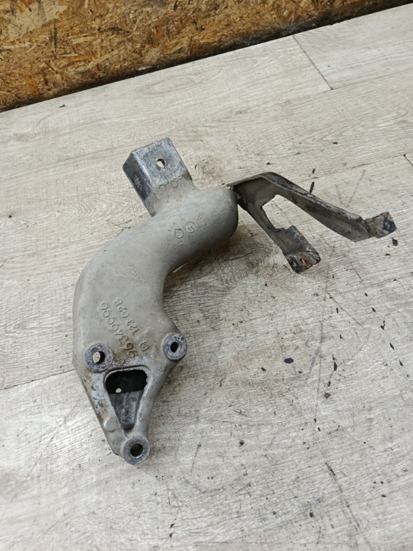 Кронштейн двигателя Peugeot 206 2002 хетчбэк 3дв. HFZ (TU1JP)