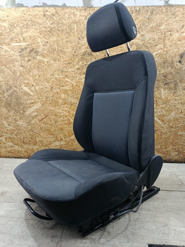Сиденье пассажирское Opel Astra H 2004 хетчбэк 5дв. Z18XE Перед. Прав.