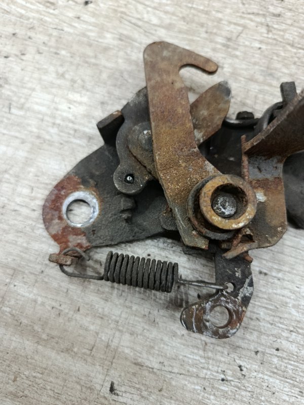 Замок капота Peugeot 206 2007 седан 4дв. NFU (TU5JP4)