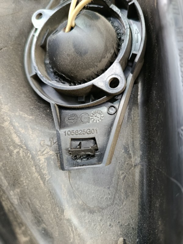 Накладка зеркала Peugeot 206 2007 седан 4дв. NFU (TU5JP4) Перед. Прав.