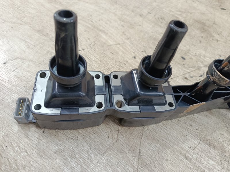 Катушка зажигания Peugeot 206 2007 седан 4дв. NFU (TU5JP4)