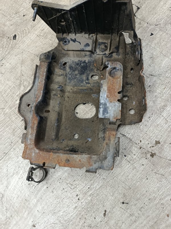 Полка аккумулятора Peugeot 206 2007 седан 4дв. NFU (TU5JP4)