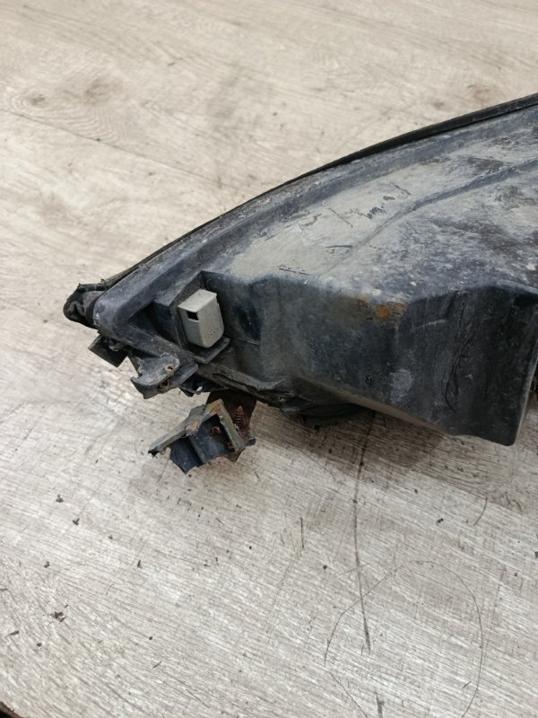 Фара Opel Vectra B 2000 седан 4дв. X16XEL 1.6 Перед. Лев.