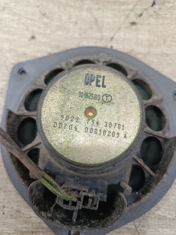 Динамик Opel Vectra B 2000 седан 4дв. X16XEL 1.6 Задн.
