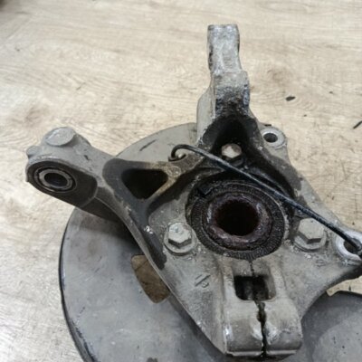 Поворотный кулак Opel Astra J 2010 хетчбэк 5дв. A16LET 1.6 Перед. Лев. - изображение 9