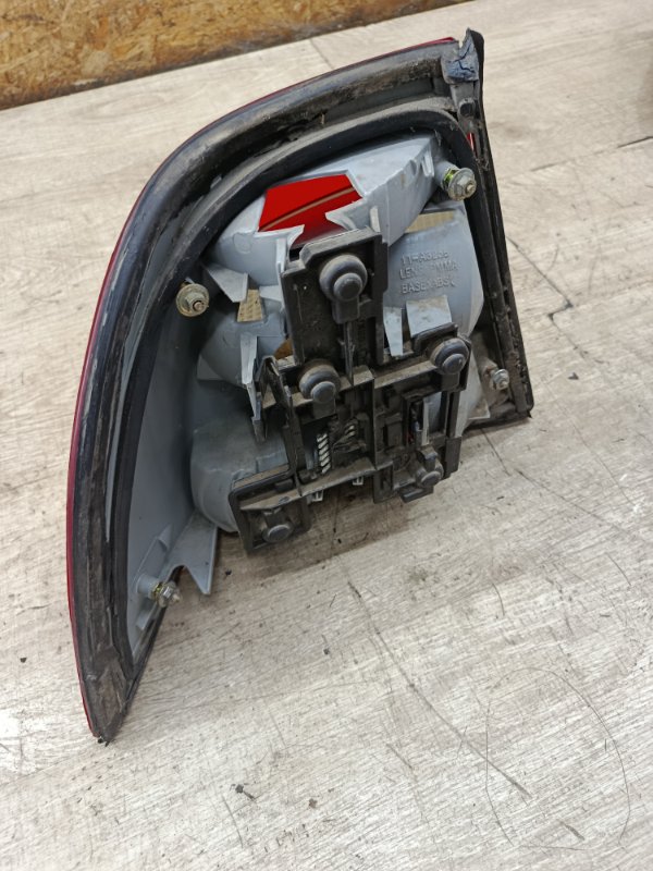 Фонарь Opel Vectra B 2000 седан 4дв. X16XEL 1.6 Задн. Прав.