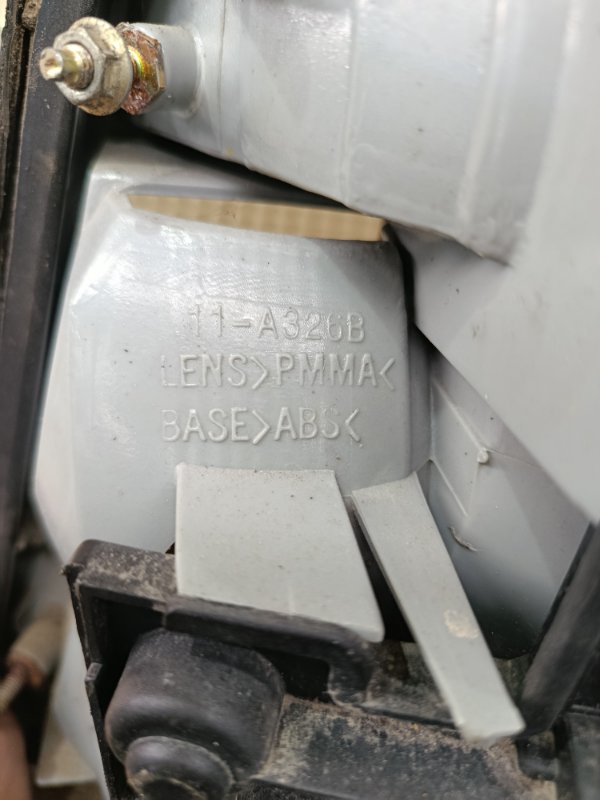 Фонарь Opel Vectra B 2000 седан 4дв. X16XEL 1.6 Задн. Лев.