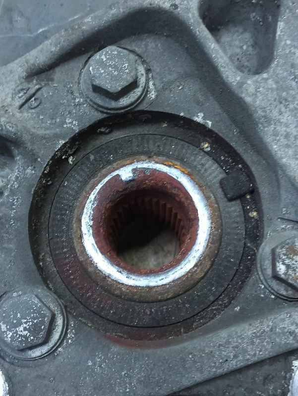 Поворотный кулак Opel Astra J 2009-2015 Перед. Лев.