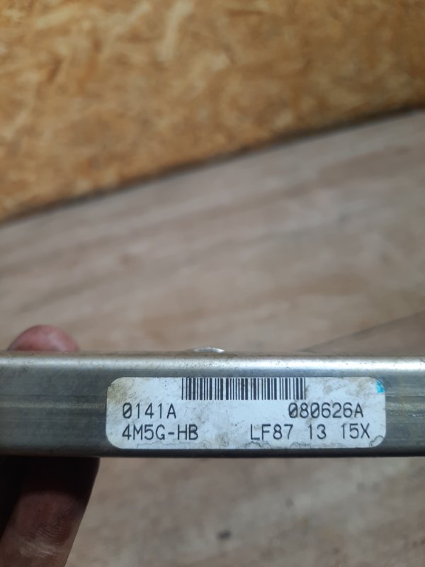 Топливная рампа Ford Mondeo 2008 хетчбэк 5дв. AOBA