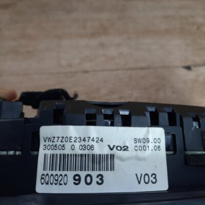 Панель приборов Volkswagen Polo 2005 хетчбэк 3дв. BKY - изображение 9