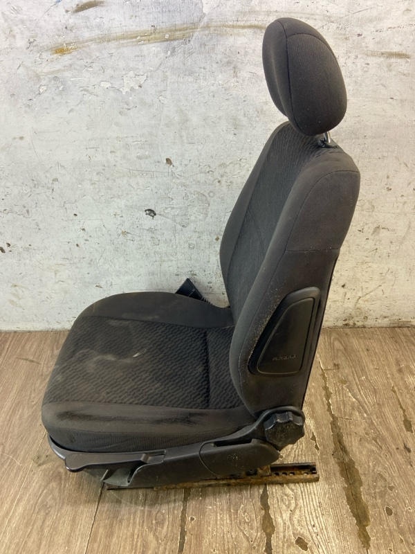 Сиденье водительское Opel Astra G 2001 хетчбэк 5дв. Z16XE 1.6