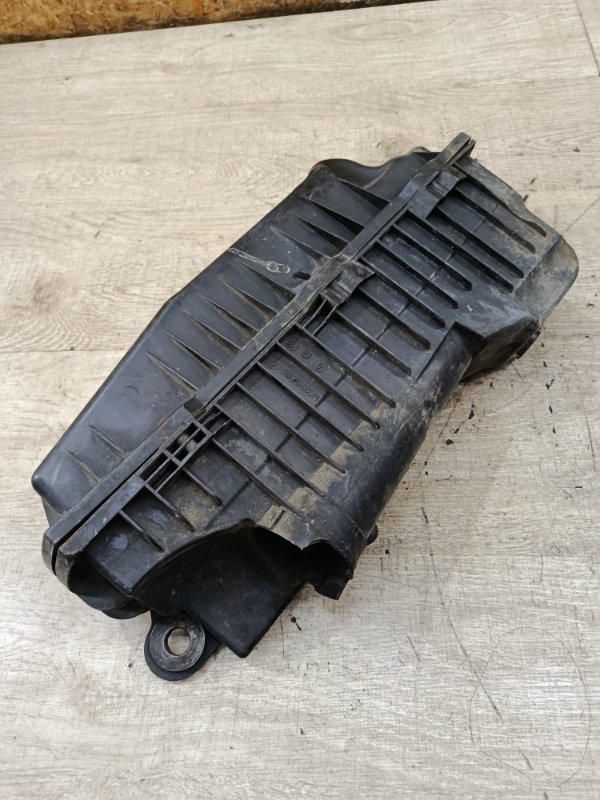 Корпус воздушного фильтра Peugeot 206 2007 седан 4дв. NFU (TU5JP4)
