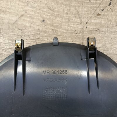 Накладка на панель приборов Mitsubishi Carisma 2003 седан 4дв. 4G92 - изображение 10