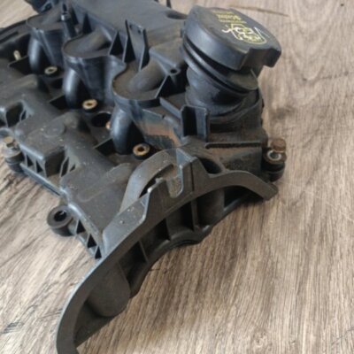 Крышка клапанов Land Rover Range Rover 2008 внедорожник 276DT - изображение 3