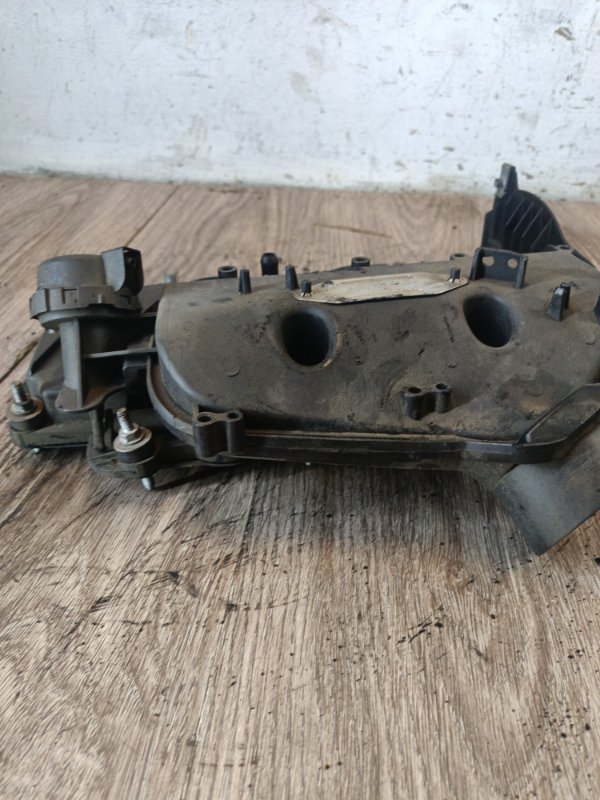 Крышка клапанов Land Rover Range Rover 2008 внедорожник 276DT