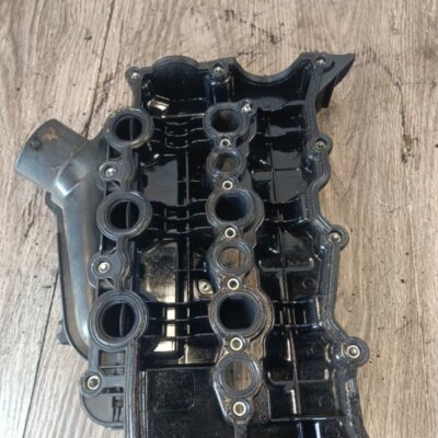 Крышка клапанов Land Rover Range Rover 2008 внедорожник 276DT - изображение 7
