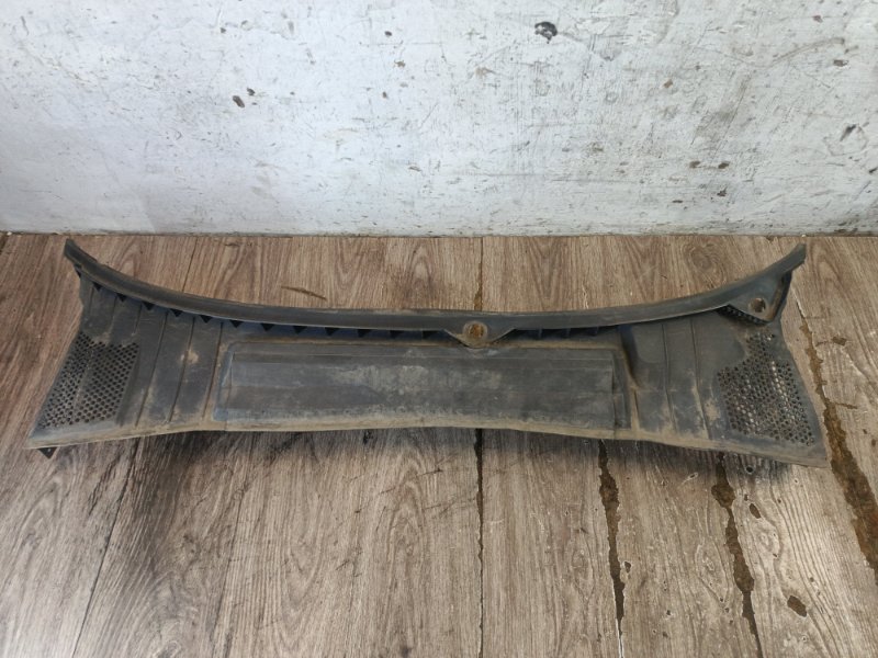 Водосток/жабо Opel Vectra B 2000 седан 4дв. X16XEL 1.6