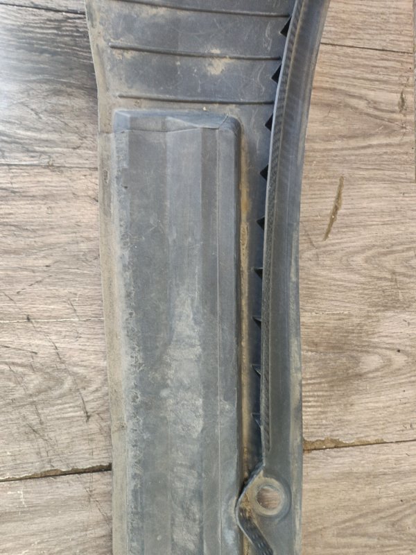 Водосток/жабо Opel Vectra B 2000 седан 4дв. X16XEL 1.6