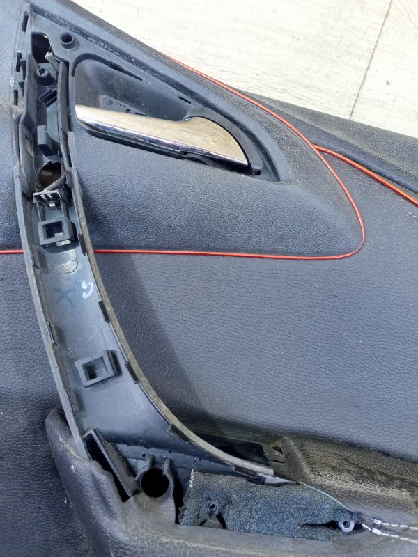 Обшивка двери Opel Astra J Перед. Лев.