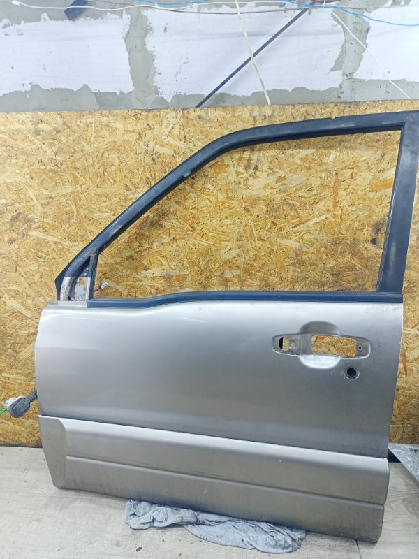 Дверь Suzuki Grand Vitara 2003 универсал J20A Перед. Лев.