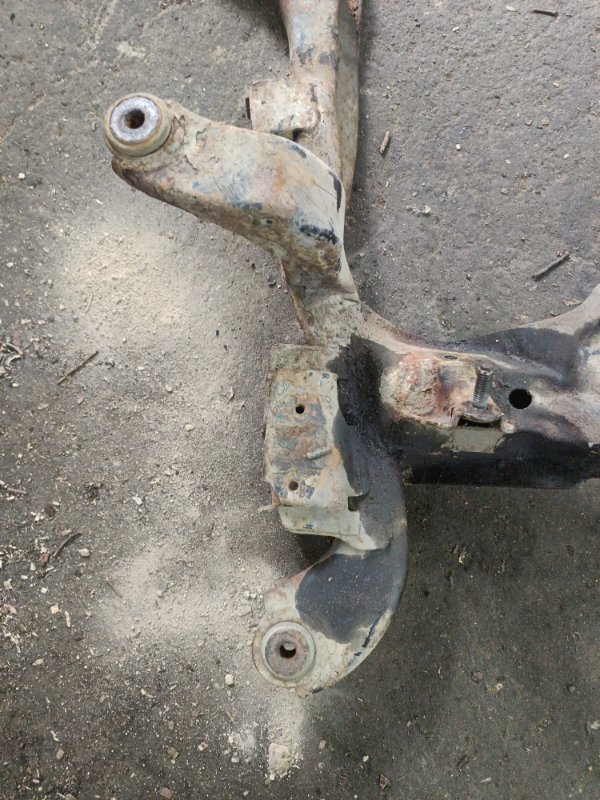 Подрамник передний Opel Vectra B 2000 седан 4дв. X16XEL 1.6