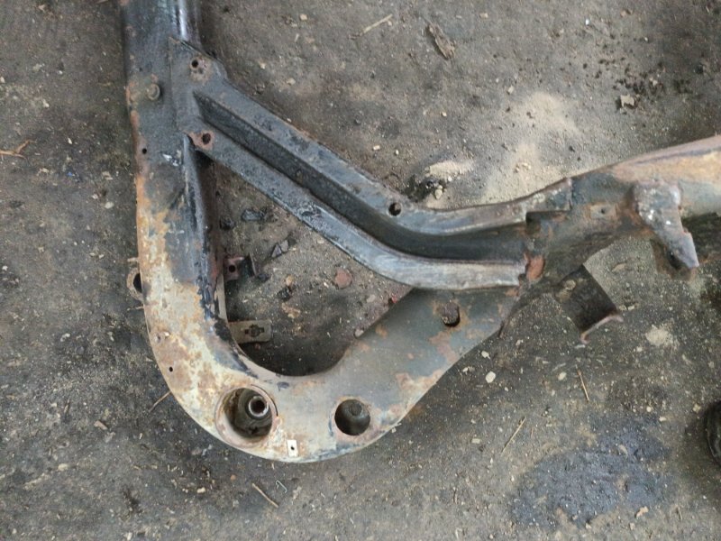 Подрамник передний Opel Vectra B 2000 седан 4дв. X16XEL 1.6