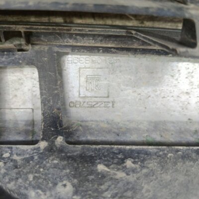 Решетка радиатора Opel Astra H 2010 седан 4дв. Z18XER 1.8 - изображение 2