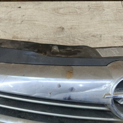 Решетка радиатора Opel Astra H 2010 седан 4дв. Z18XER 1.8 - изображение 8
