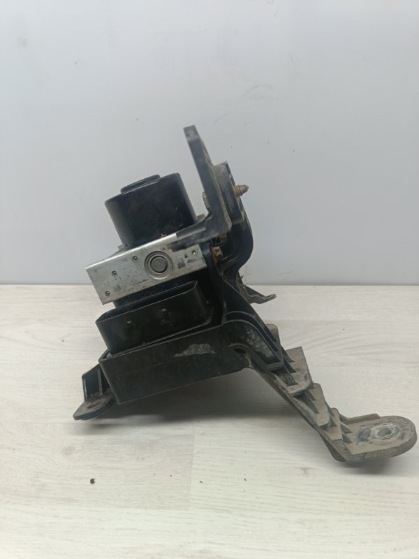 Блок abs Opel Astra H 2010 седан 4дв. Z18XER 1.8