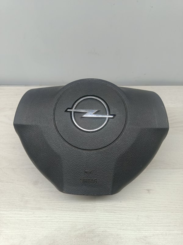 Аирбаг на руль Opel Astra H 2010 седан 4дв. Z18XER 1.8