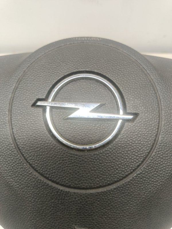 Аирбаг на руль Opel Astra H 2010 седан 4дв. Z18XER 1.8