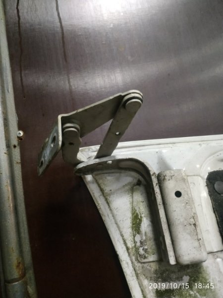 Петля капота Opel Movano 2000 микроавтобус 2.5 Прав.