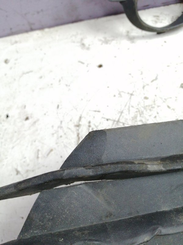 Решетка бампера Opel Corsa D Перед.