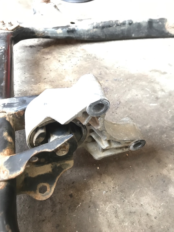 Подушка двигателя Opel Astra H 2007 Z19DT Перед.