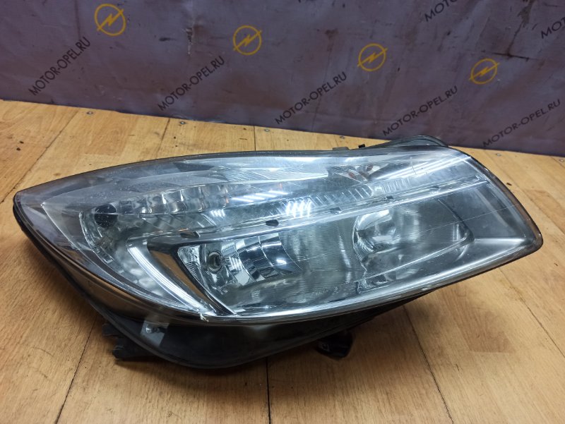 Фара Opel Insignia 2011 хетчбэк 5-ти дв. Перед. Прав.