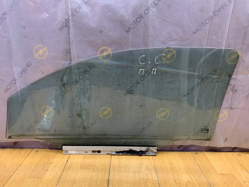 Стекло Opel Corsa C 2006 хетчбэк 3-х дв. Перед. Прав.