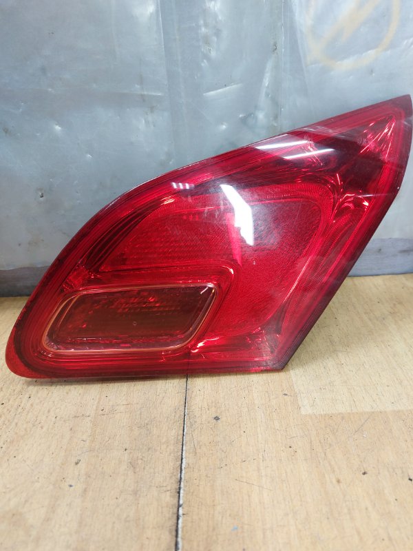 Фонарь крышки багажника Opel Astra J хетчбэк 5-ти дв. Задн. Прав.