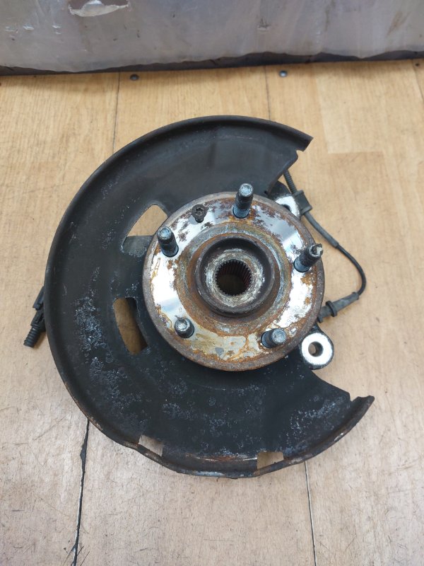 Поворотный кулак Opel Astra J 2010 Z16XER Перед. Прав.