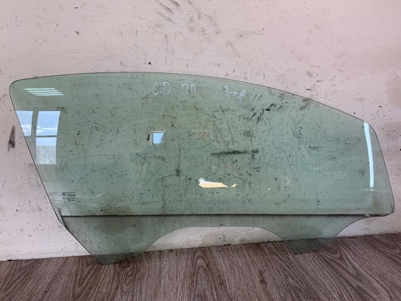 Стекло Opel Corsa D 2006-2010 хетчбэк 3-х дв. Перед. Прав.
