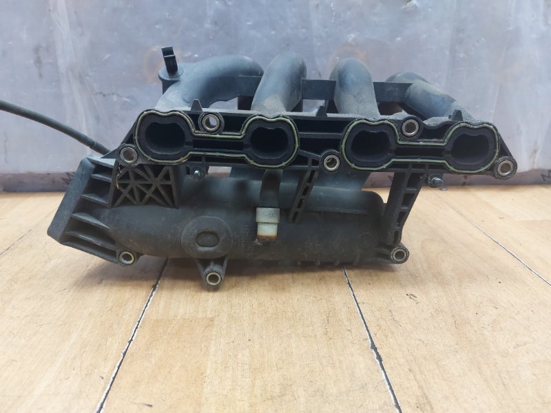 Коллектор впускной Ford Fiesta 1996 DHA