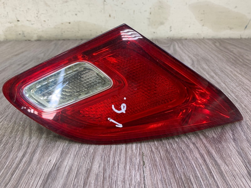 Фонарь крышки багажника Opel Astra J 2012 хетчбэк 5-ти дв. Задн. Лев.